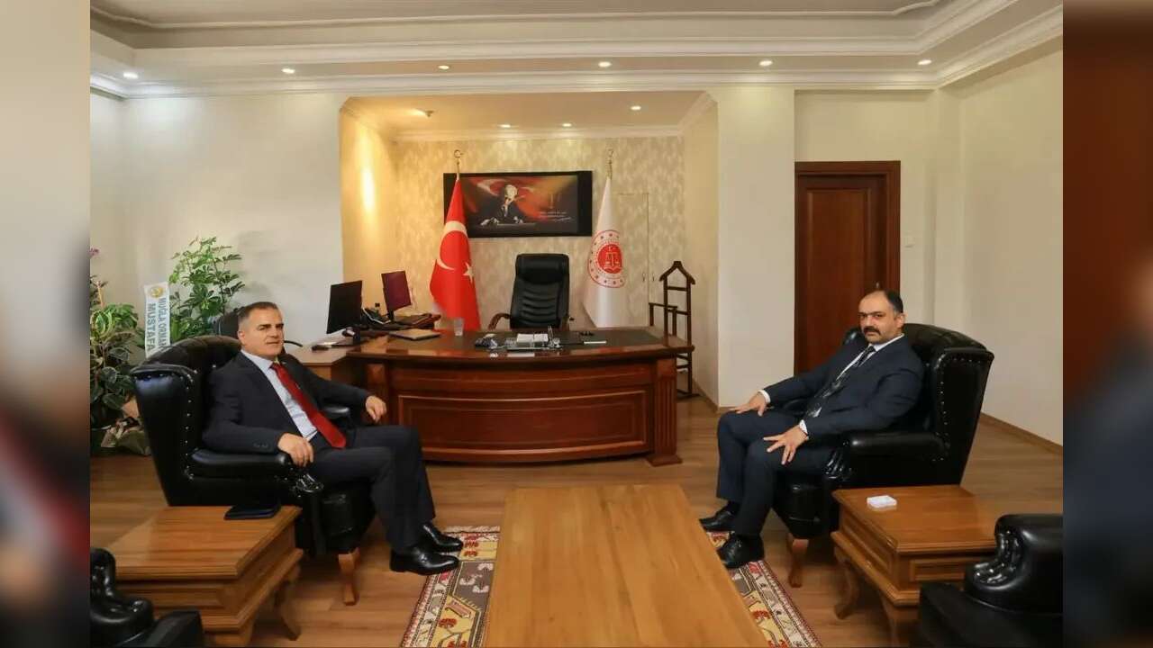 Vali Akbıyık'tan Başsavcı Kayaközü'ne Hayırlı Olsun Ziyareti