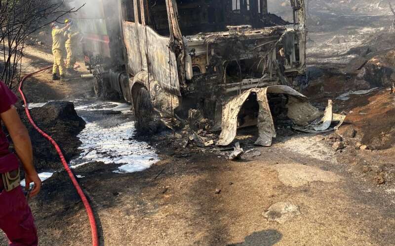 Alev Savaşçıları Ölümden Döndü: Aydın Bozdoğan'da Arazöz Alevlerin Arasında Kaldı