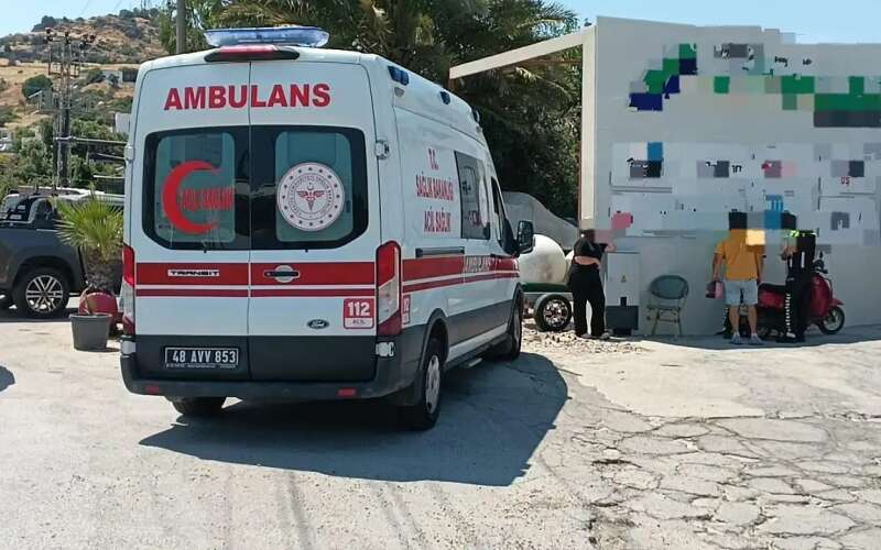 Muğla'da Motosiklet Sürücüsü Yola Savruldu