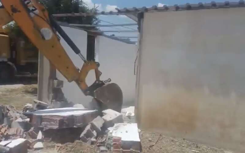 Muğla’da Eşit Uygulama: Başkan Günay’ın Ağabeyine Ait Kaçak Yapı İçin Yıkım Kararı Uygulandı