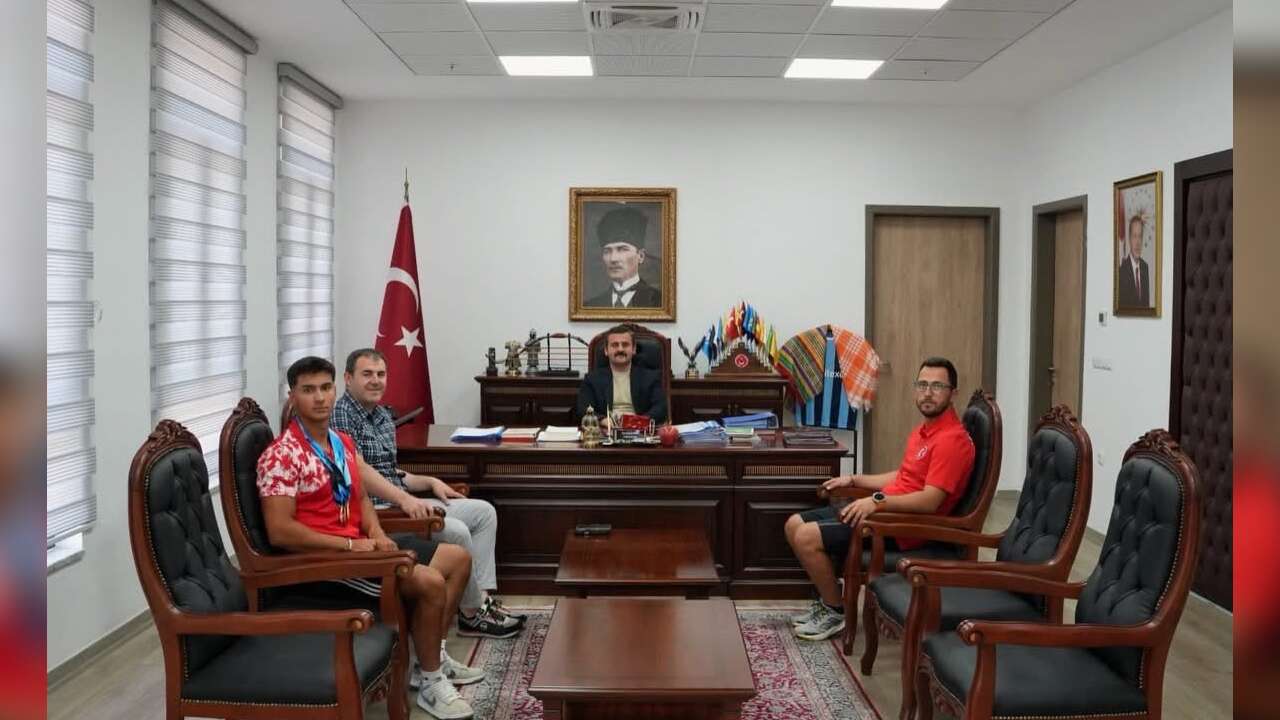 Dünya Şampiyonu Rahmi Kaan Karahan’dan Köyceğiz Kaymakamı Mert Kumcu’ya Ziyaret