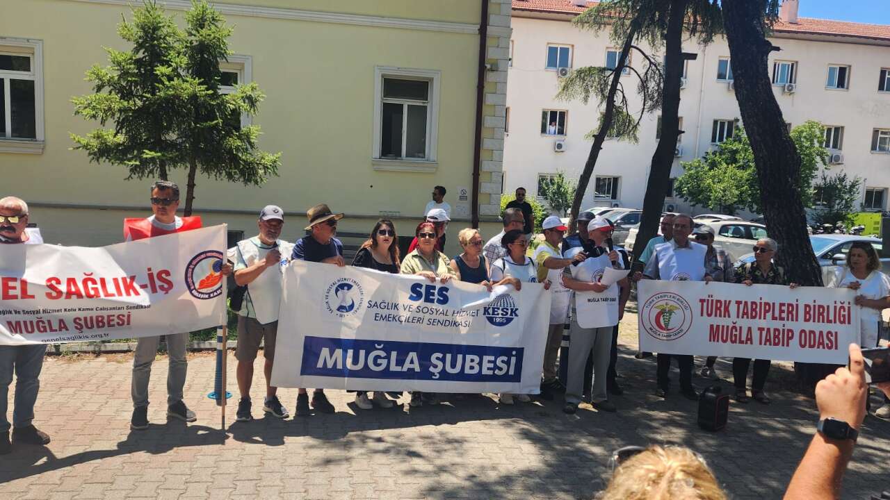 Muğla'da Yoğun Bakımda Uzun Süre Tedavi Gören Doktorun Aile Hekimliği Sözleşmesinin Feshedildi