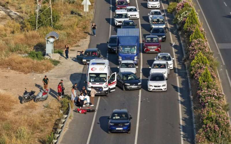 Muğla Karayolu’nda Motosiklet Kazası: Sürücü Hastaneye Kaldırıldı