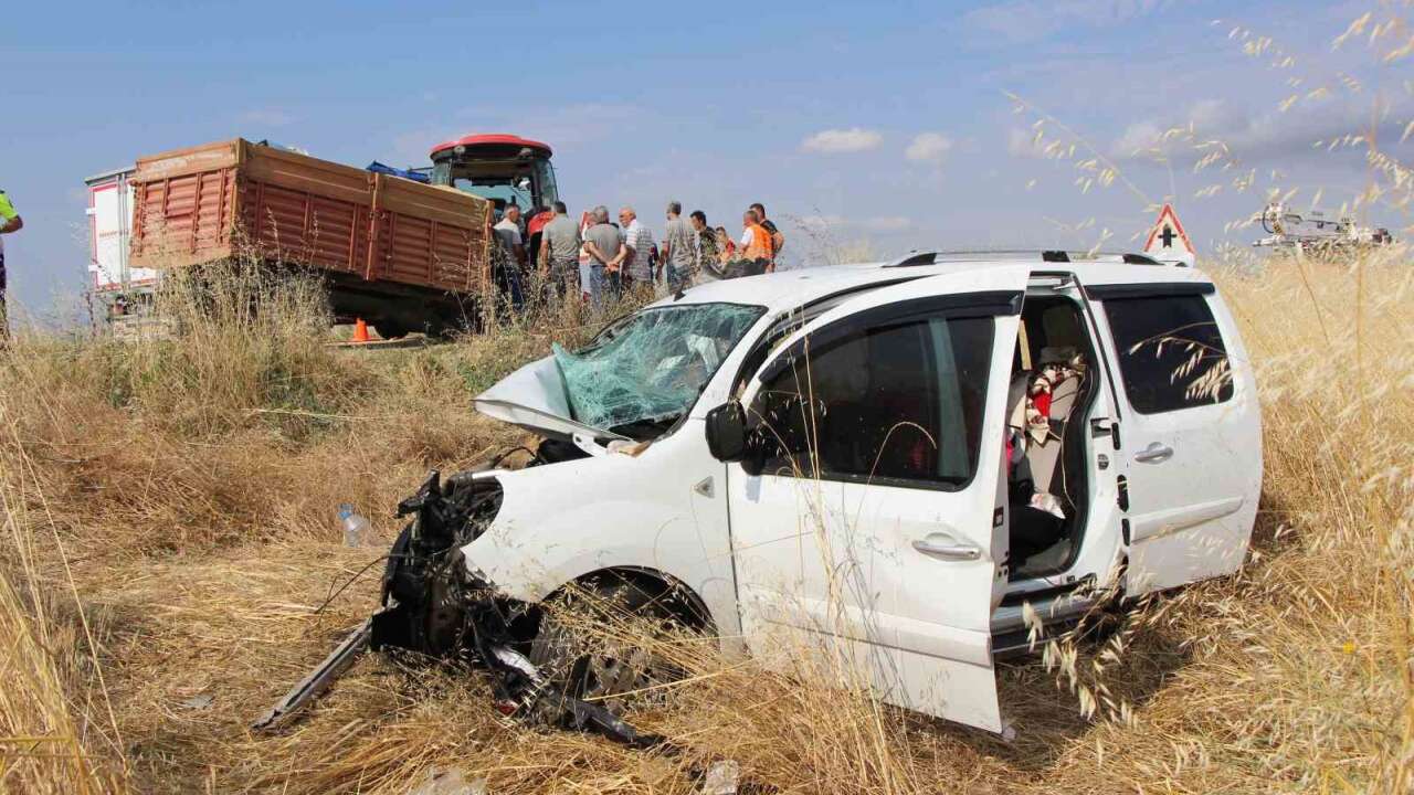 Cenaze Dönüşü Acı Kaza: Aynı Aileden 3 Kişi Yaşamını Yitirdi