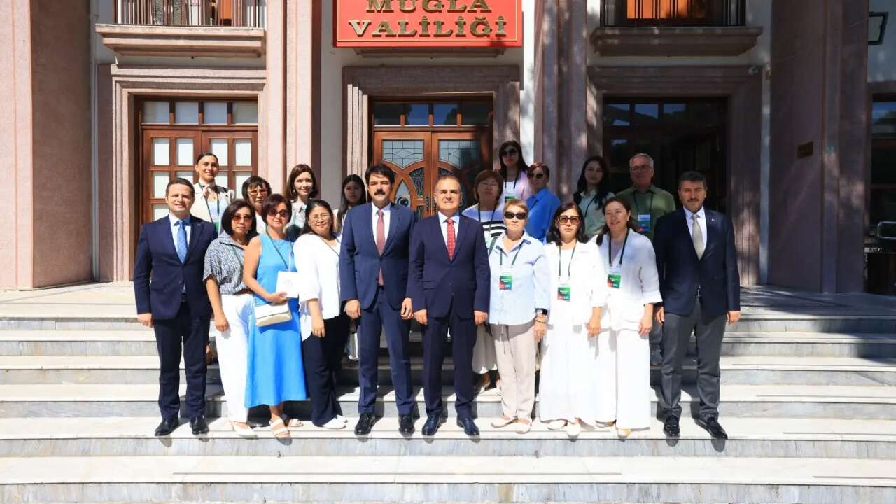 Kazakistanlı Eğitimcilerden Muğla Valisi Dr. İdris Akbıyık'a Ziyaret