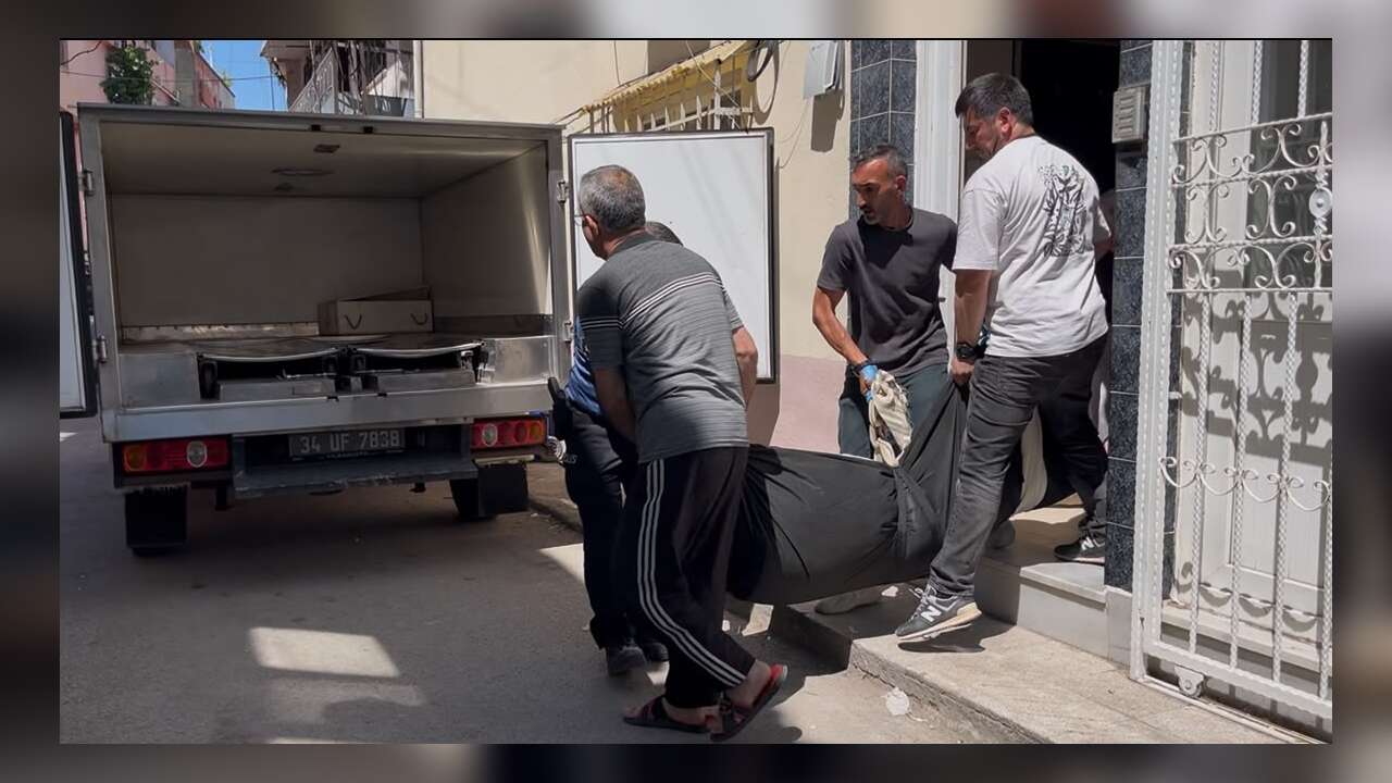 Evinin Merdivenlerinde Düşen 51 Yaşındaki Adam Yaşamını Yitirdi