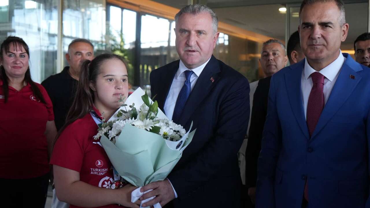 Gençlik ve Spor Bakanı Dr. Osman Aşkın Bak Muğla'da: Bir Dizi Programa Katılacak