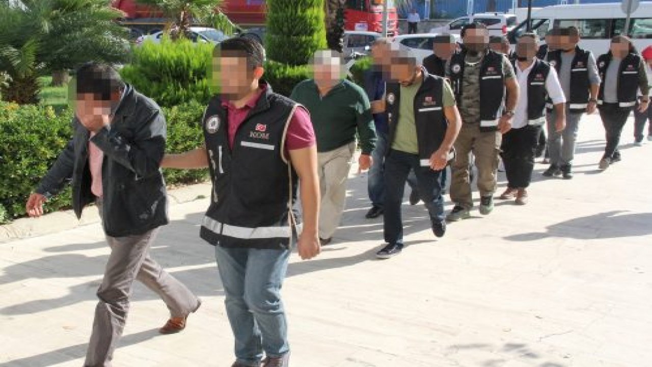 Rüşvet ve tefecilik iddiasına 9 gözaltı