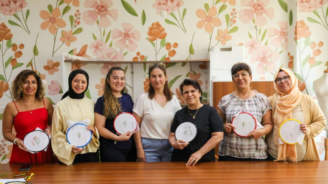 Geleneksel Suzeni Nakışı Menteşe'de Kadınların Ellerinde Yaşıyor