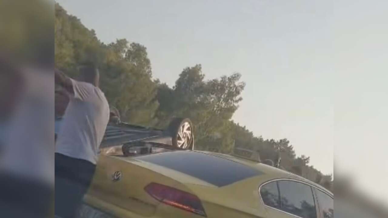 Muğla Yol Ayrımında Kaza: Takla Atan Araç Ters Döndü, 2 Yaralı