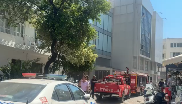 Marmaris'te Giyim Mağazasında Yangın Paniği! İtfaiye Ekipleri Alevleri Kısa Sürede Söndürdü