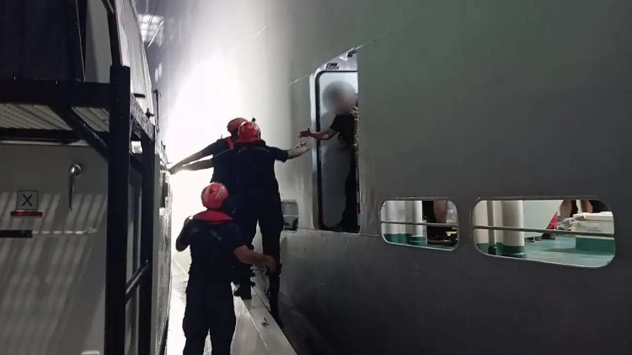 Bodrum Açıklarında Araştırma Gemisinde Yaralanan Personel Tahliye Edildi