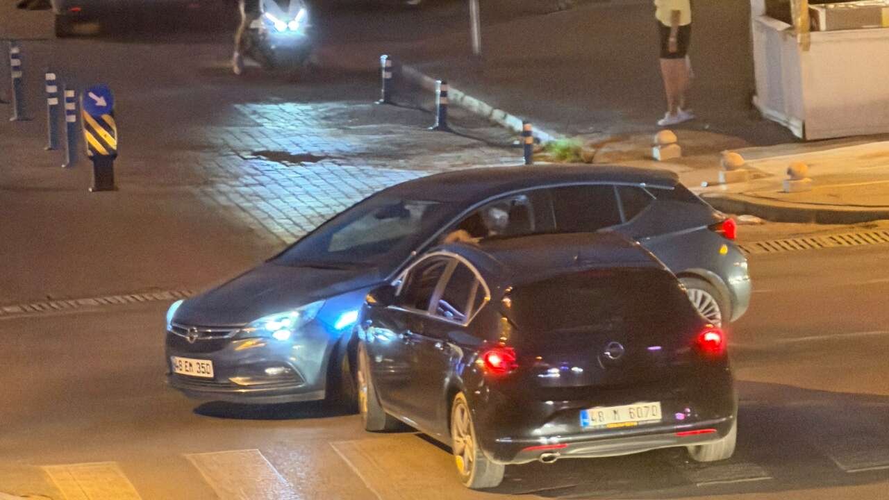 Muğla’da Trafik Kazası: İki Araç Çarpıştı, Trafik Kısa Süre Aksadı