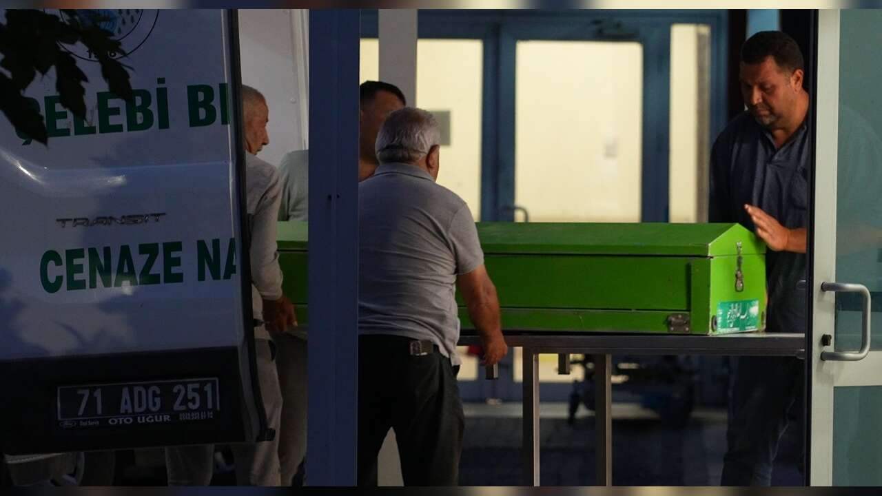 Kayıp İhbarının Ardından Gerçek: Babasını Parçalayıp Tuvalete Gömdü