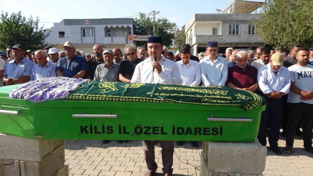Boşanma Aşamasındaki Eşi Tarafından Öldürülen Hülya Eser Gözyaşlarıyla Defnedildi