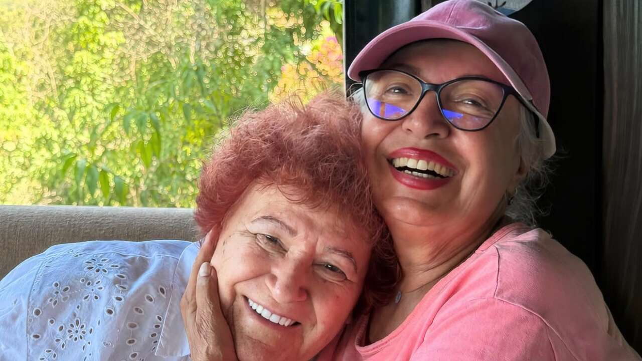 Muğla’da Yarım Asırlık Dostluk: Selda Bağcan’ın Paylaşımı Gündem Oldu
