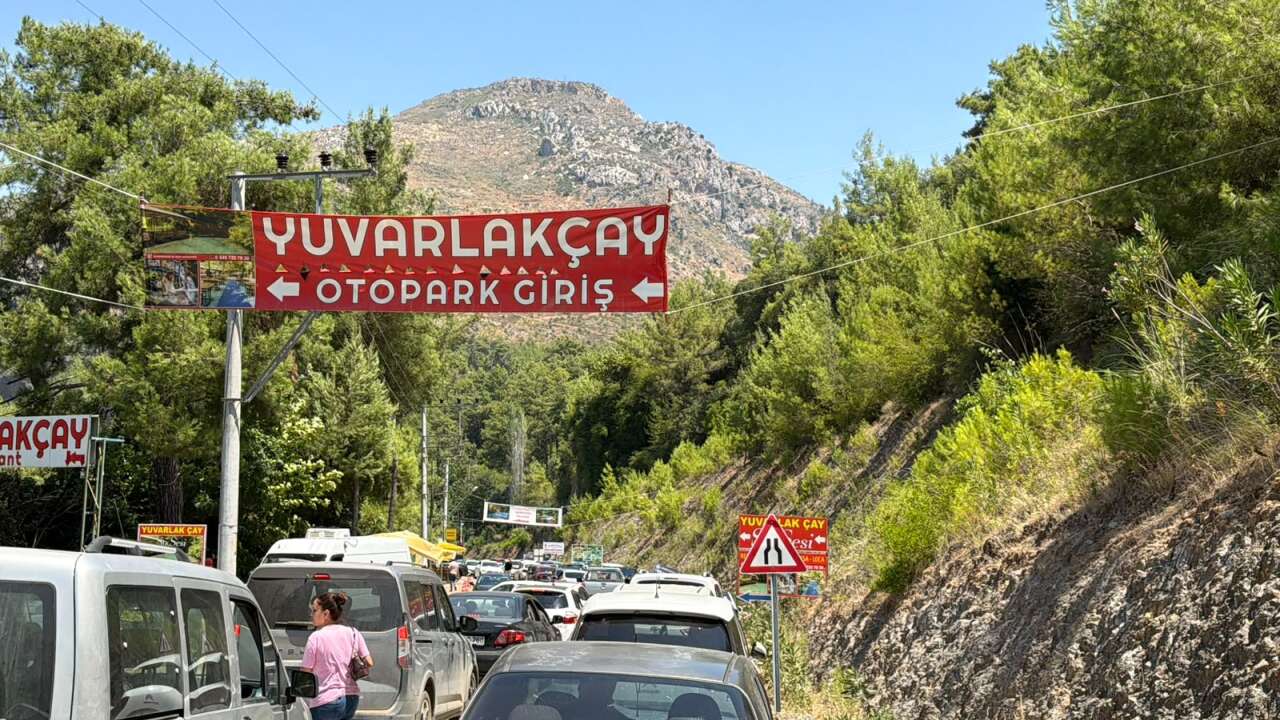 Muğla’nın Serinlik Cenneti Dolup Taşıyor: 36 Derecede Herkes Aynı Noktaya Koştu