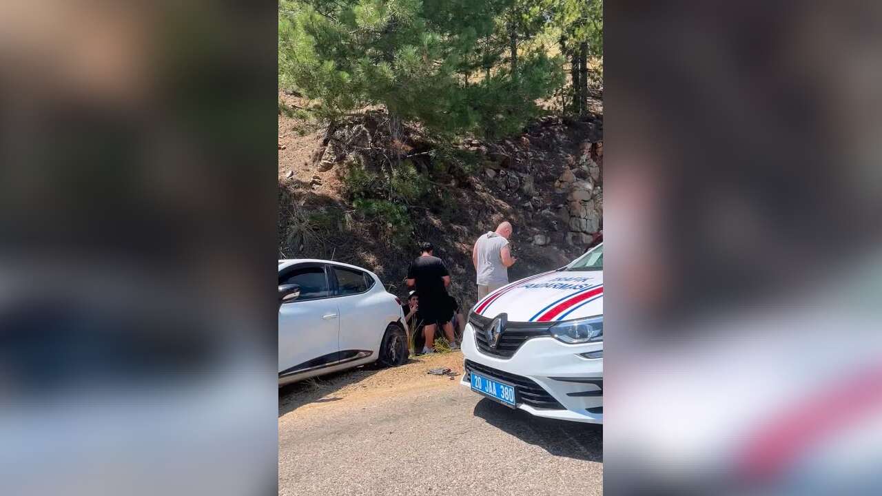 Muğla’da Zincirleme Kaza: 4 Araç Birbirine Girdi Trafik Felç Oldu