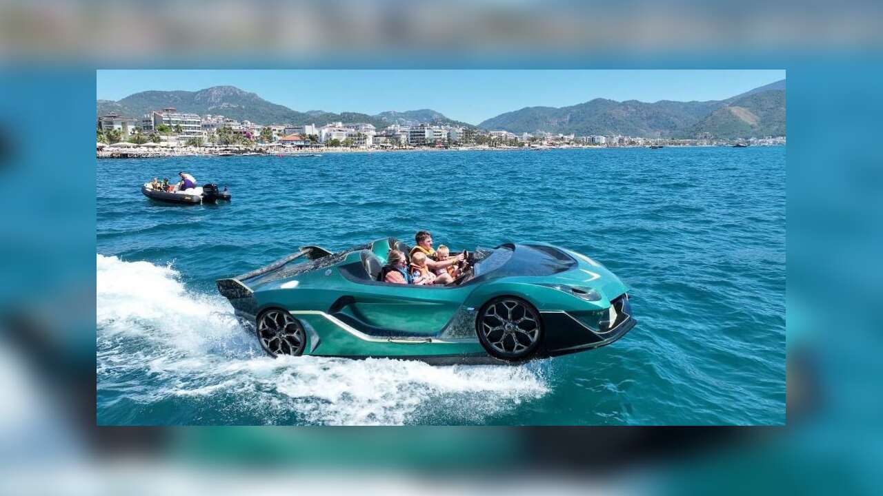 Marmaris'te Su Sporlarına Yoğun İlgi: Yerli Üretim Jet Car Gözde Aktivite Oldu