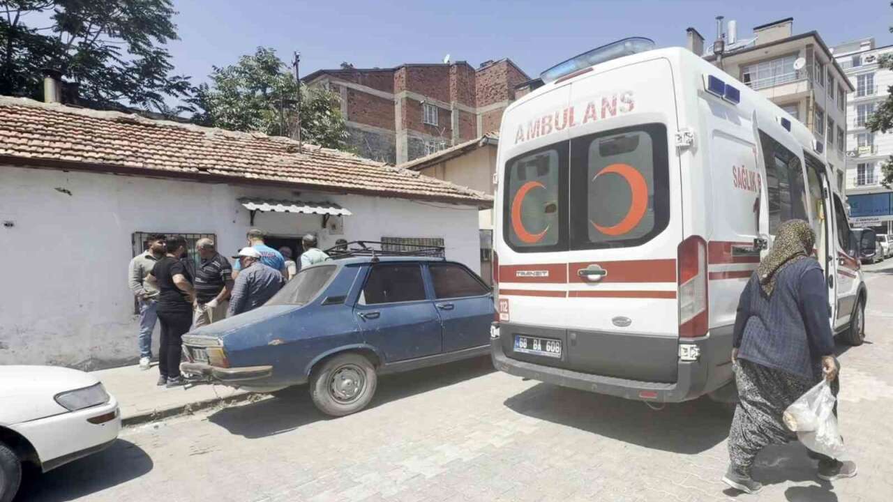 37 Yaşındaki Şahıs, Birlikte Yaşadığı Arkadaşı Tarafından Ölü Bulundu