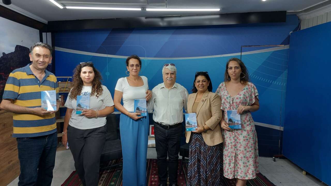 Dr. Zekeriya Bingöl’den Muğla Medya Grubu’na Anlamlı Ziyaret: “Anadolu’da Peygamber İzleri” Kitabını İmzaladı