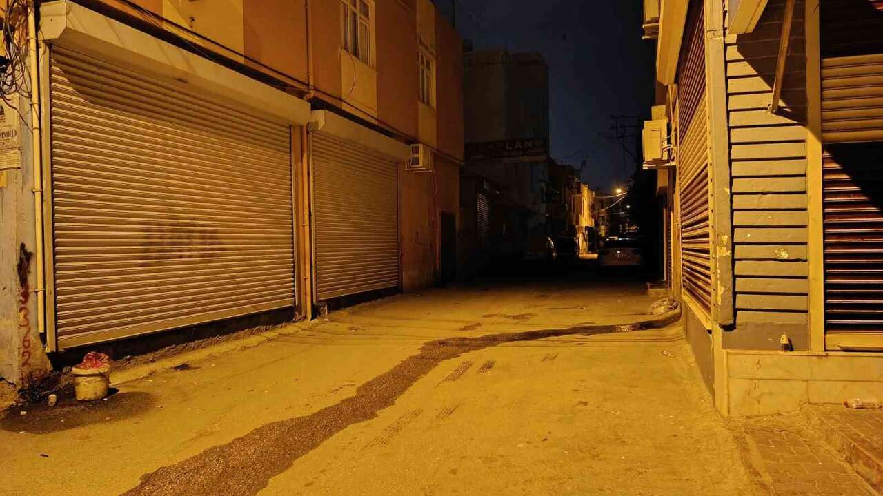 Sokak Ortasında Silahlı Saldırıya Uğrayan Genç Kadın Hayatını Kaybetti