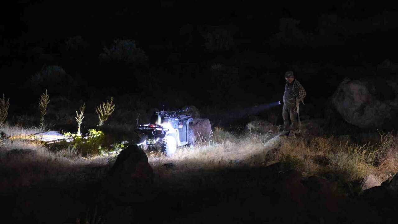 Atv Uçuruma Yuvarlandı: Sürücü Hayatını Kaybetti, 2'si Çocuk 3 Kişi Yaralandı