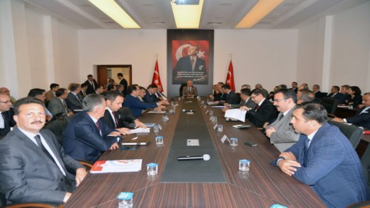 İlçe Kaymakamları bir araya geldi