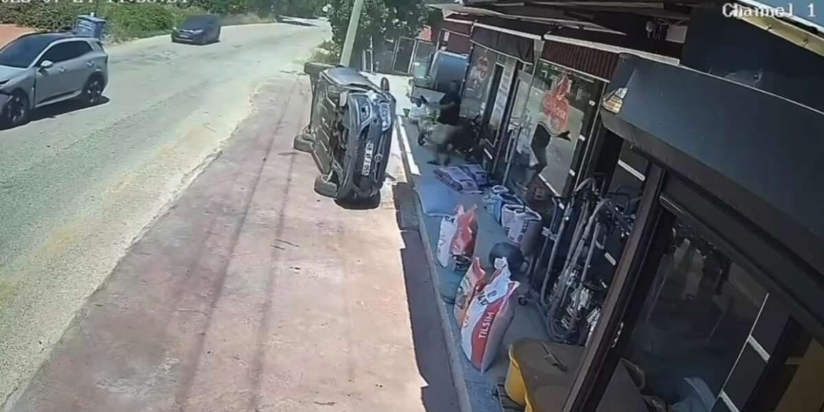 Muğla’da Trafikte Bir Anlık Dikkatsizlik: Kaza Anı Kamerada