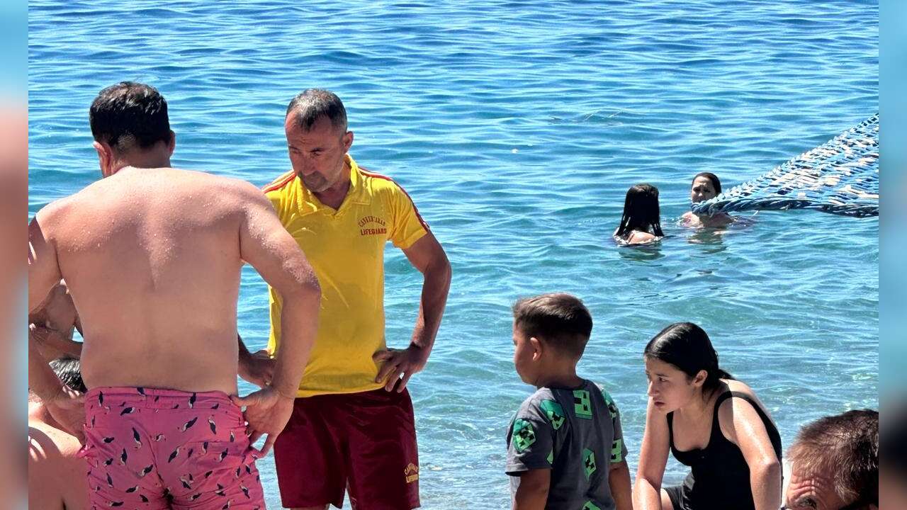Milas'ta Cankurtaranın Zamanında Müdahalesi: Aynı Aileden 3 Kişi Boğulmaktan Kurtarıldı