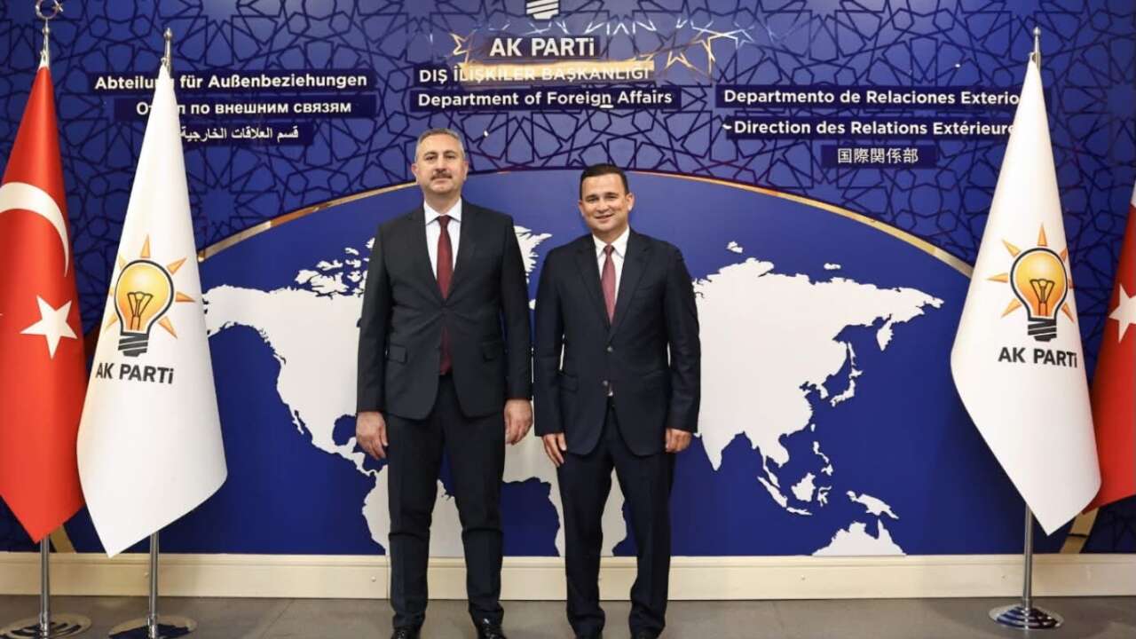 AK Parti Grup Başkanvekili Abdülhamit Gül'den Ercan Torunoğulları'na Hayırlı Olsun Ziyareti
