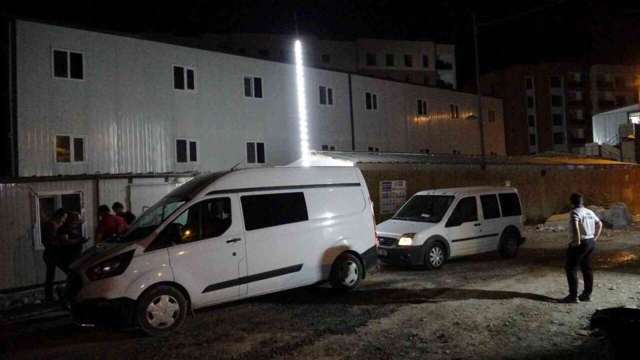 29 Yaşındaki Genç İşçi Şantiye Yatakhanesinde Öl*  Bulundu