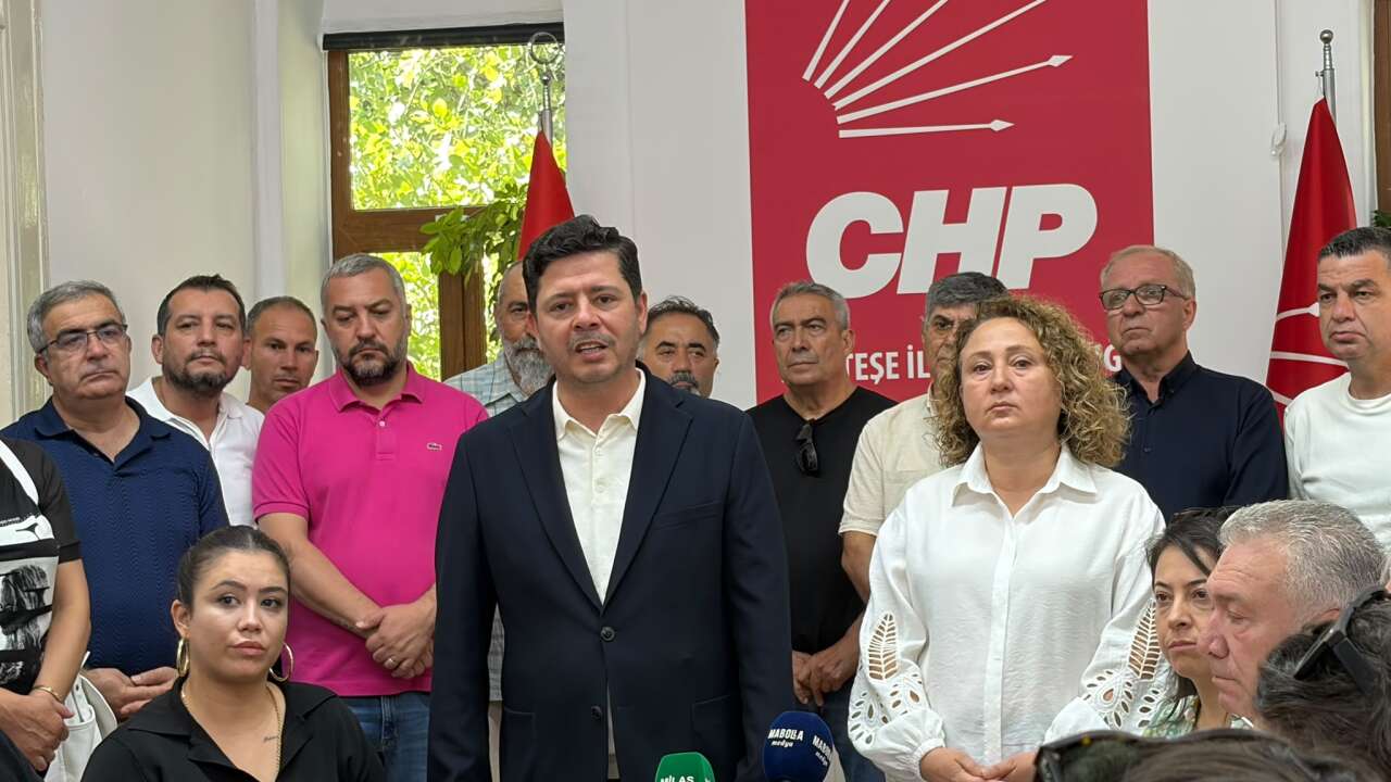 CHP Menteşe İlçe Başkanlığı Boşaltıldı, Yeni Binaya Geçildi