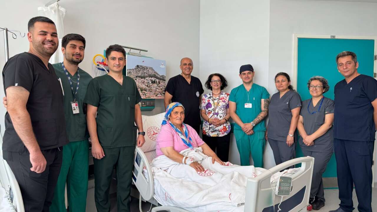 Muğla'da Bir İlk: 4 Santimetrelik Böbrek Taşı ECIRS Yöntemiyle Tek Seansta Temizlendi