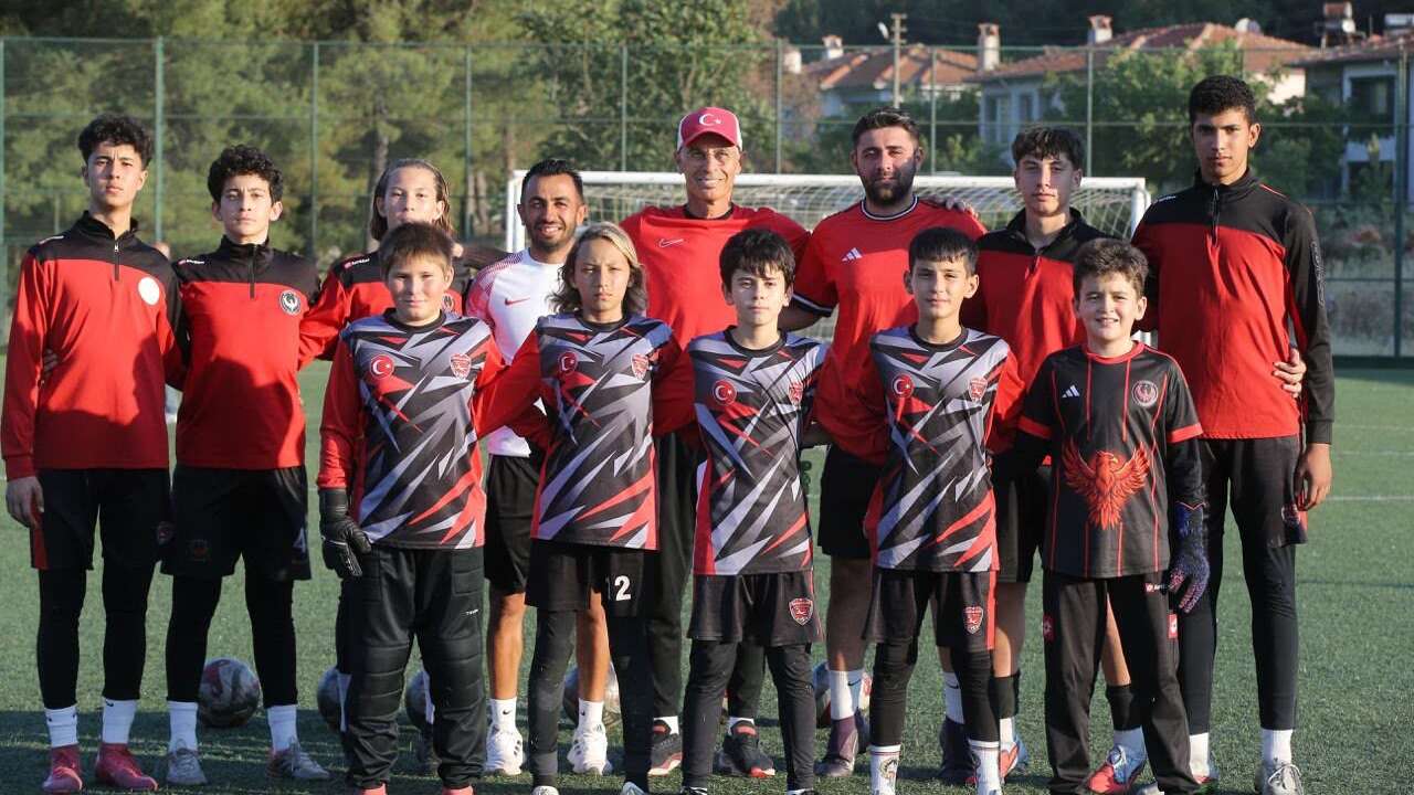 TFF Kaleci Departmanı Teknik Koordinatörü Ömer Alper Boğuşlu, Menteşe'de Genç Kalecilerle Buluştu