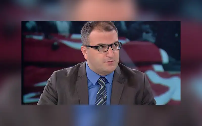 Gazeteci Cem Küçük Gözaltına Alındı: Başsavcılıktan Dikkat Çeken Soruşturma