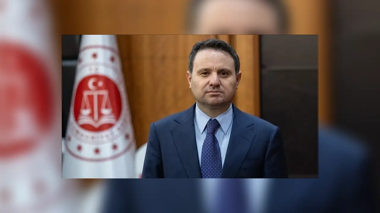Bakan Gürlek: 2,1 Milyar Liralık Uyuşturucu ve Yasa Dışı Bahis Ağına Çifte Darbe