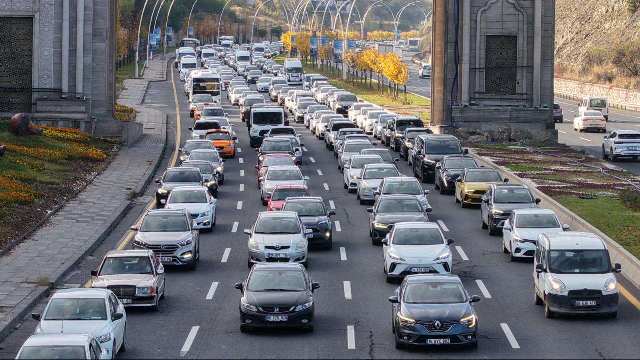 Resmi Gazete'de Yayımlandı: Binek Otomobillerde Yeni Vergi Düzenlemesi