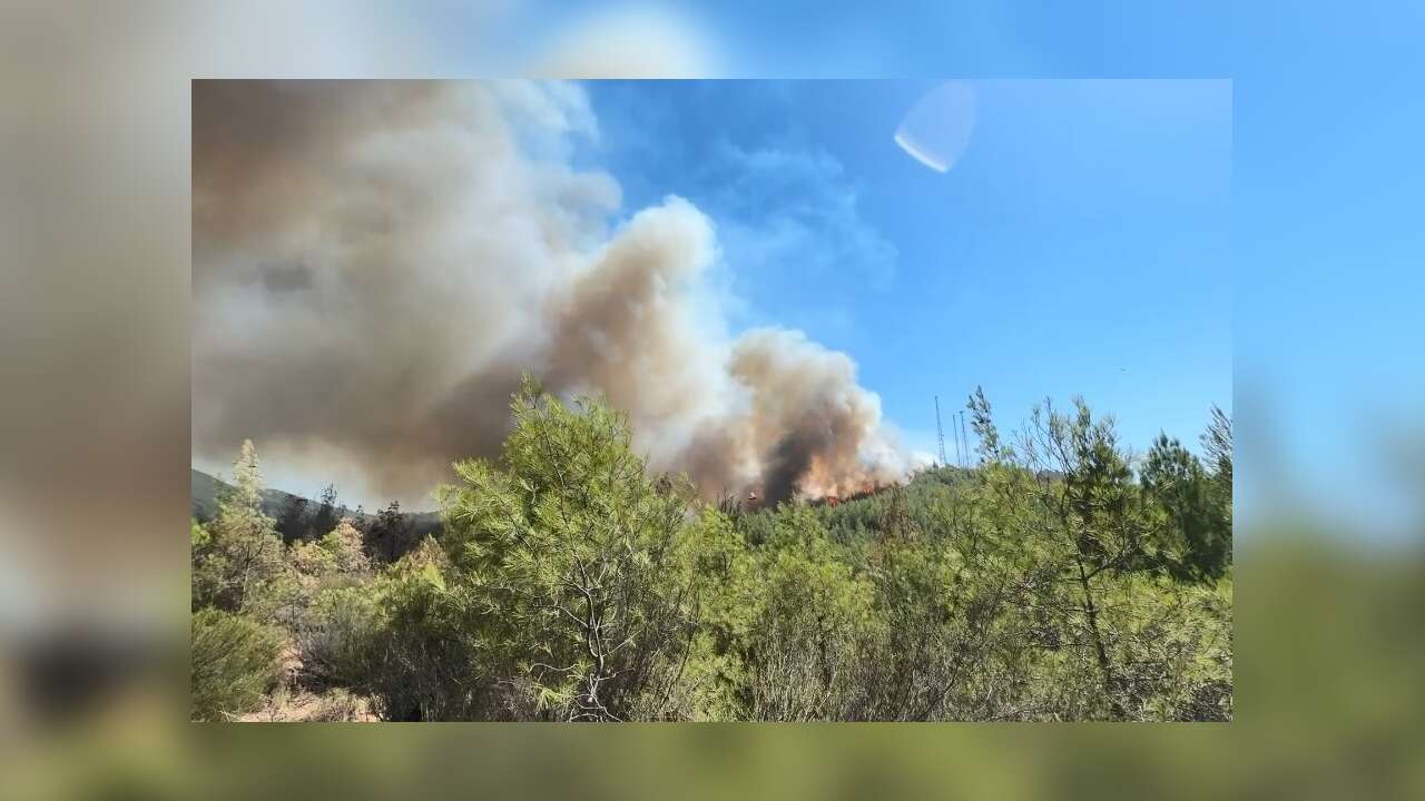 Fethiye Yeşilüzümlü'de Korkutan Gelişme, Alevler Yerleşim Alanlarına Yaklaştı
