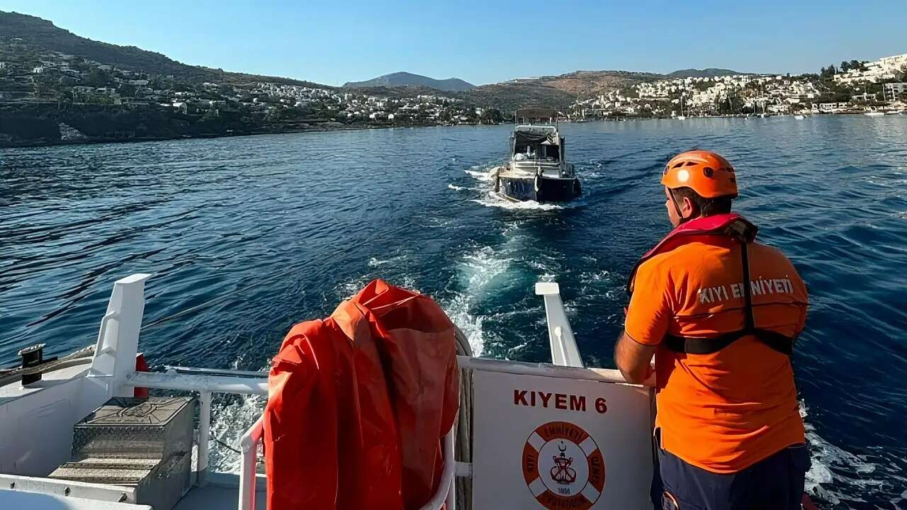 Bodrum'da Su Alan Teknede Can Pazarı, 4 Kişi Son Anda Kurtarıldı