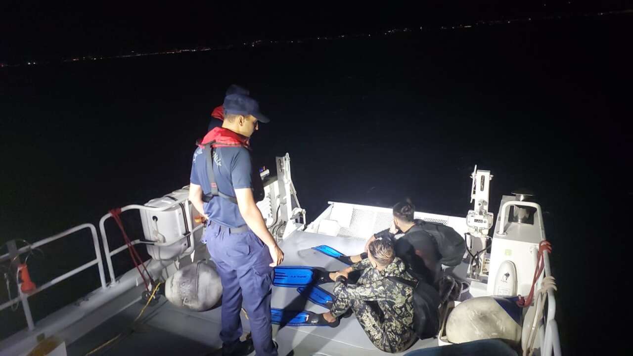 Bodrum Açıklarında Tehlikeli Kaçış, Yunan Adası'na Yüzerek Gitmeye Çalışan 2 Göçmen Yakalandı