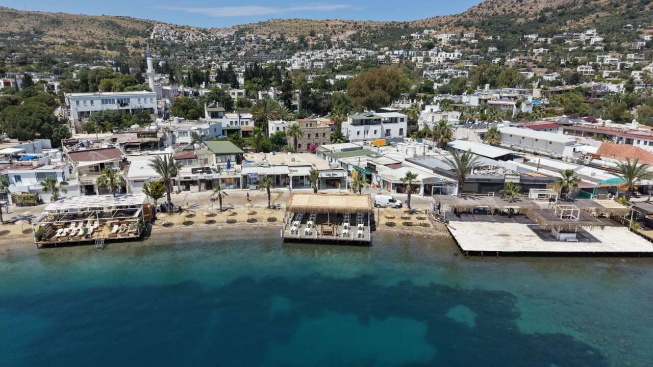 Bodrum Belediyesi'nden Türkbükü Halk Plajı Açıklaması: Sosyal Medyadaki İddialara Yanıt
