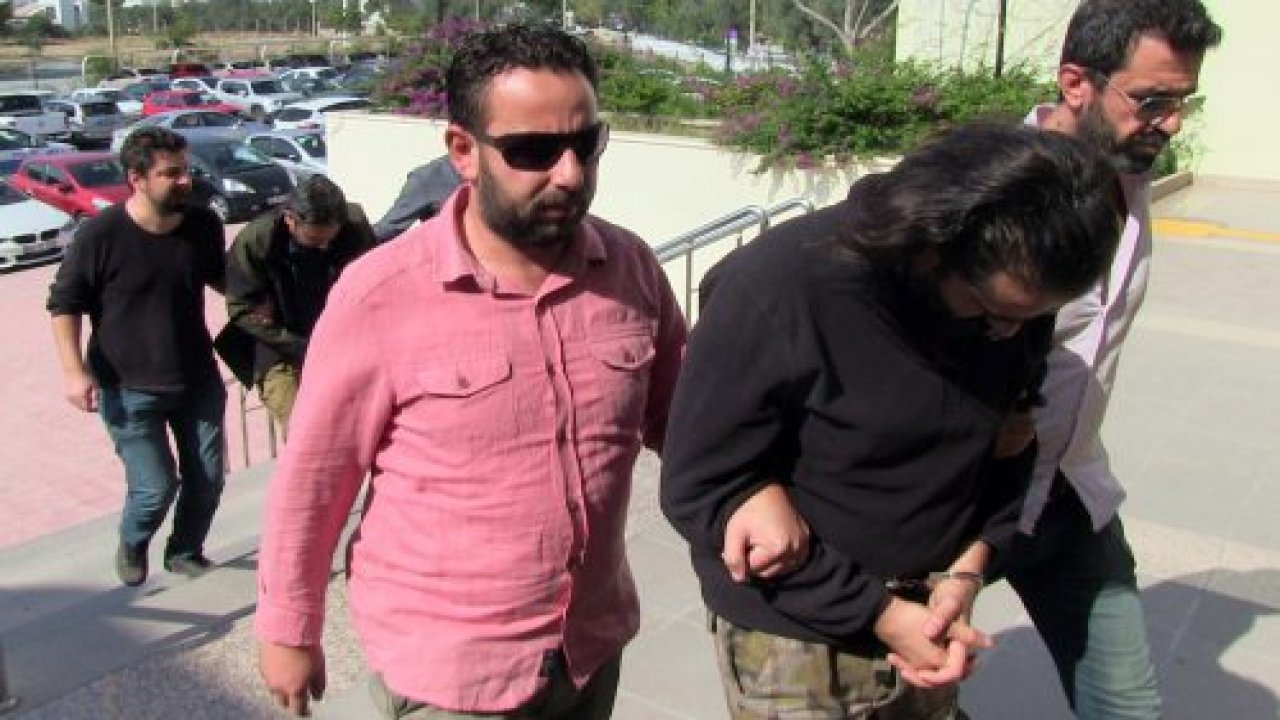 Narkotik köpeği Molly uyuşturucuya geçit vermedi