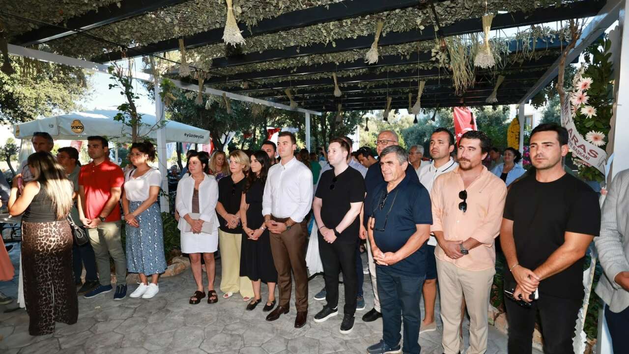 Bodrum'da Pînaraltı Emekli Kafe Açıldı: Çay 5 TL, Kahve 15 TL