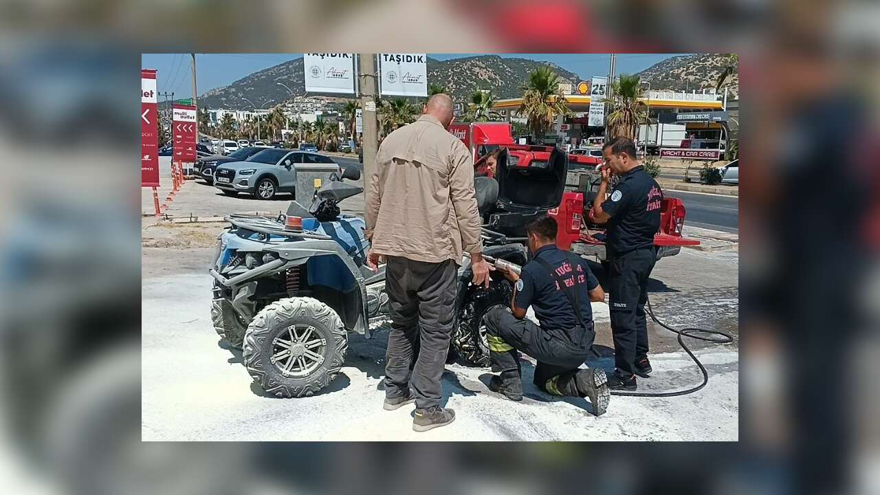 Muğla’da Park Halindeki ATV Alevlere Teslim Oldu