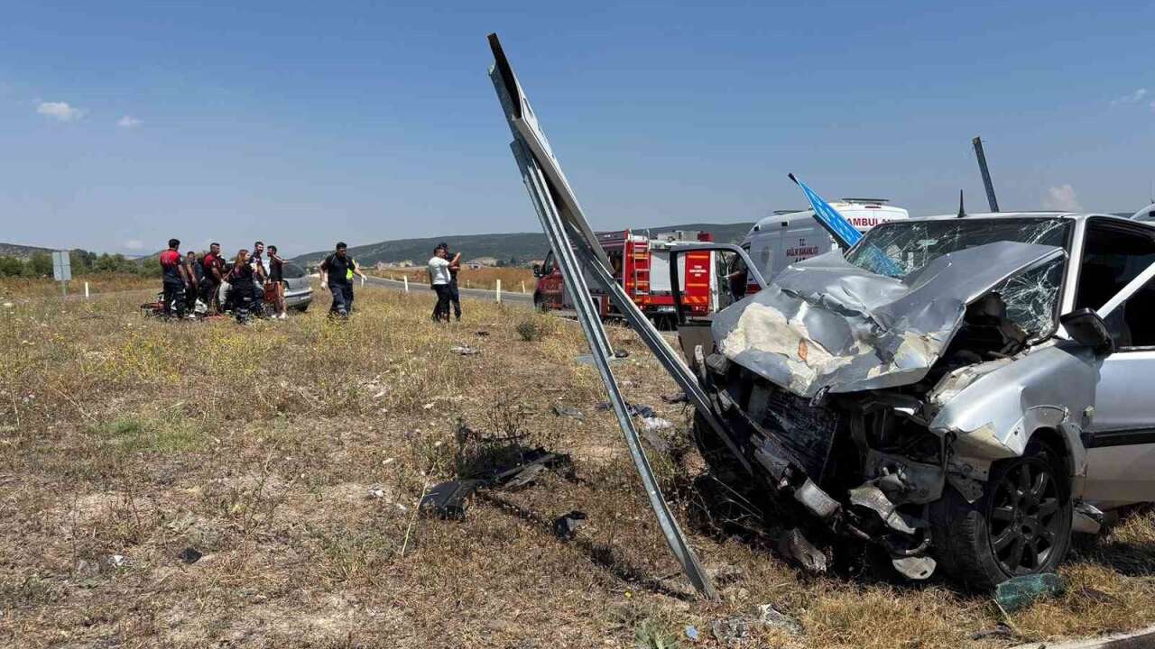 Ayağı Kırılan Babasını Ziyarete Giderken Kazada Hayatını Kaybetti