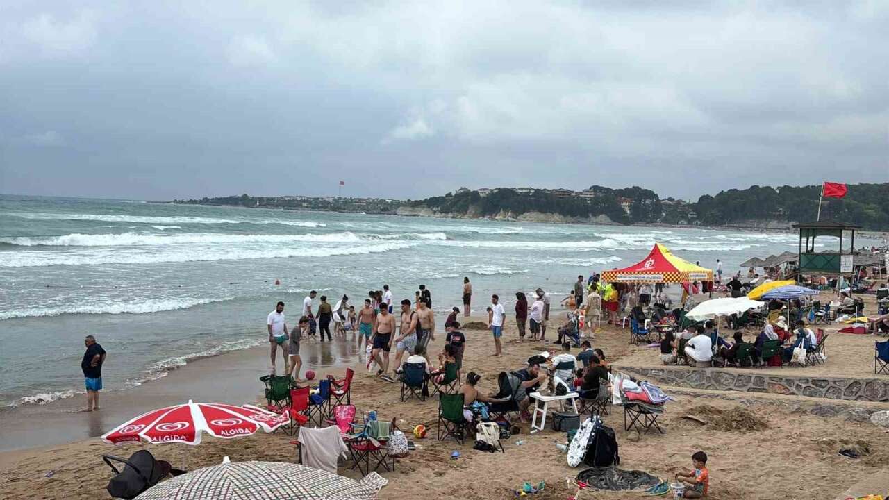 Ablasını Kurtarmak İçin Denize Girdi, 19 Yaşında Hayatını Kaybetti
