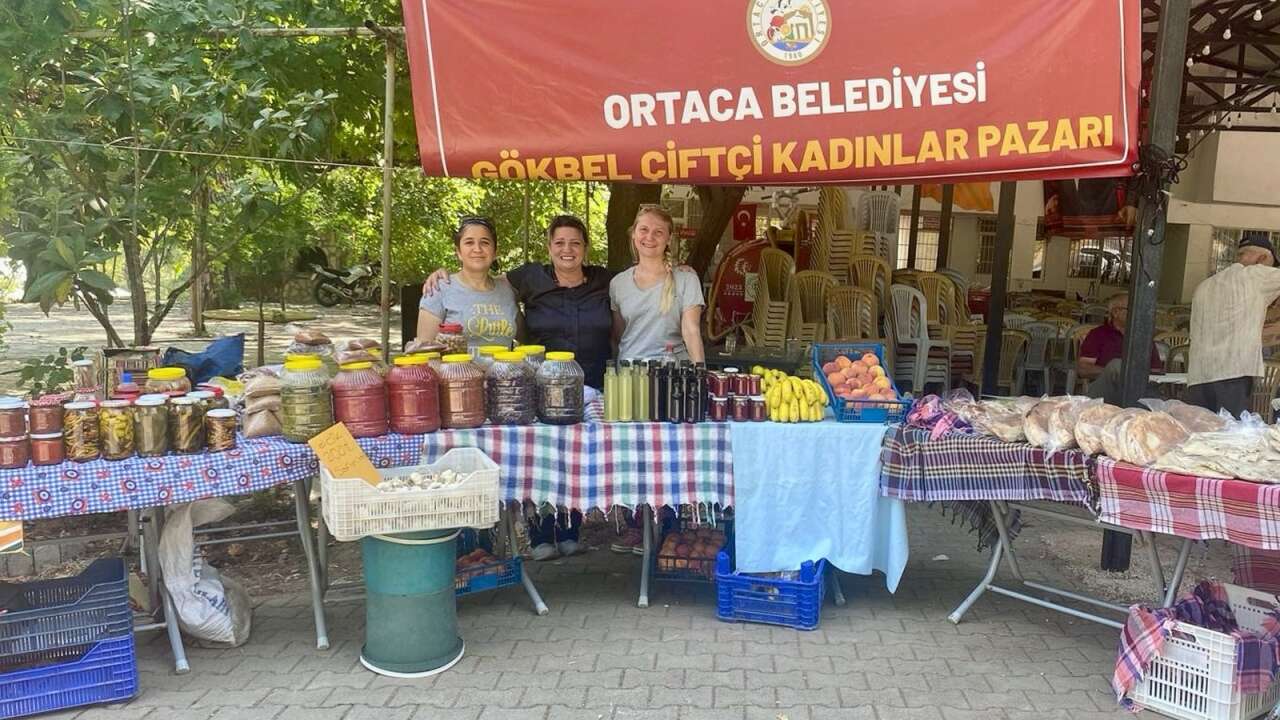Gökbel’de Üretici Kadınlar Bir Araya Geldi: Üretici Kadın Pazarı Kuruldu