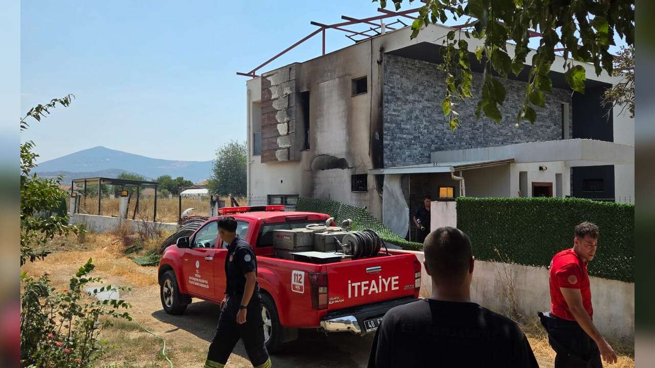 Muğla da Kaynak Yaparken Çıkan Kıvılcım Yangına Dönüştü