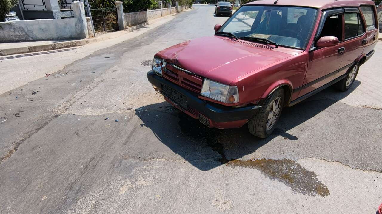 Muğla’da Otomobil ile Motosiklet Çarpıştı